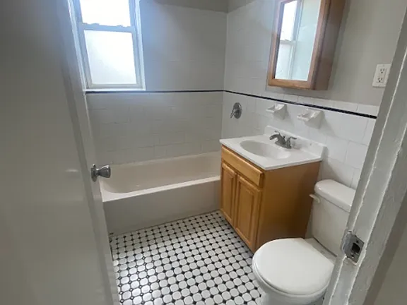 73-81 N 7th St ##75-304 — photo 3 of 6