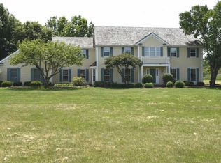 17523 W Bridle Trail Rd, Gurnee, IL 60031