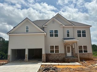 32 North Village Cir, Rydal, GA 30171