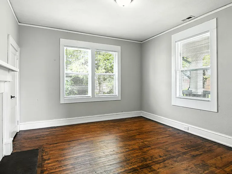 610 F Ave SE — Photo 16