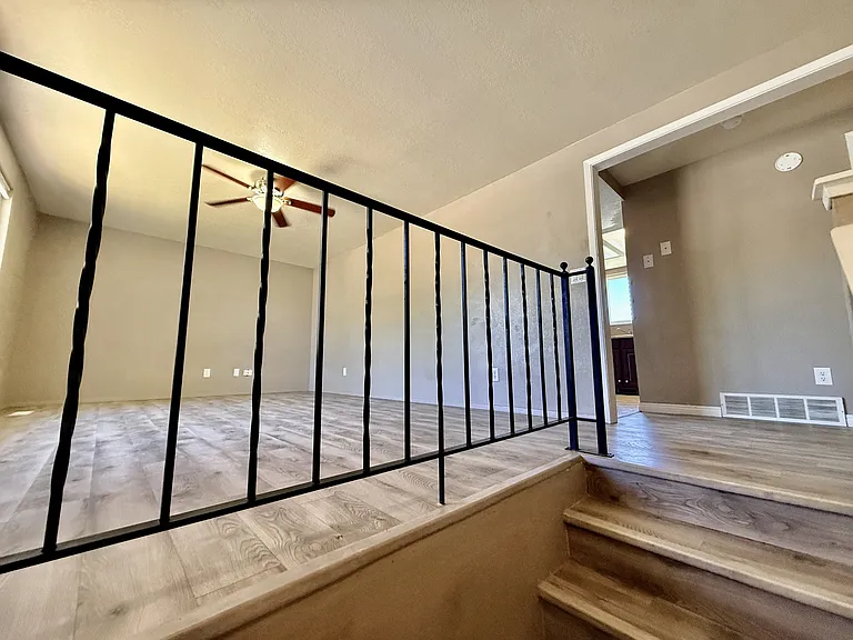 1247 N 700 W — Photo 3
