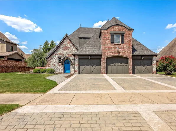 3600 SW Champagne Ave, Bentonville, AR 72712