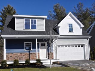 31 Willow Pond Cir #31, Medway, MA 02053