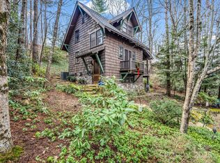 7 Chaucer Rd, Black Mountain, NC 28711
