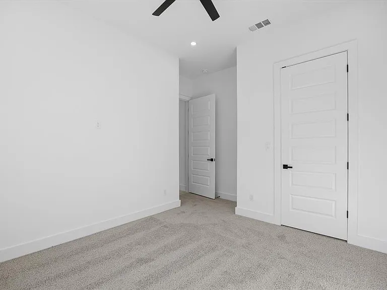2057 Glenhollow Dr — Photo 17