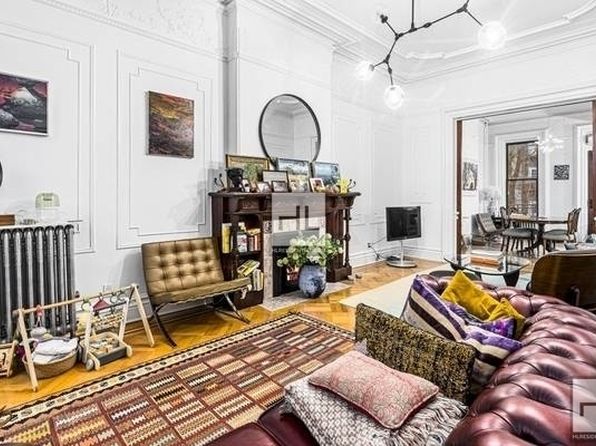22 Sterling Pl #1