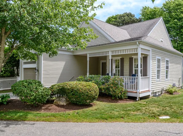 6 Hollyhock Knoll Ct #115, Buzzards Bay, MA 02532