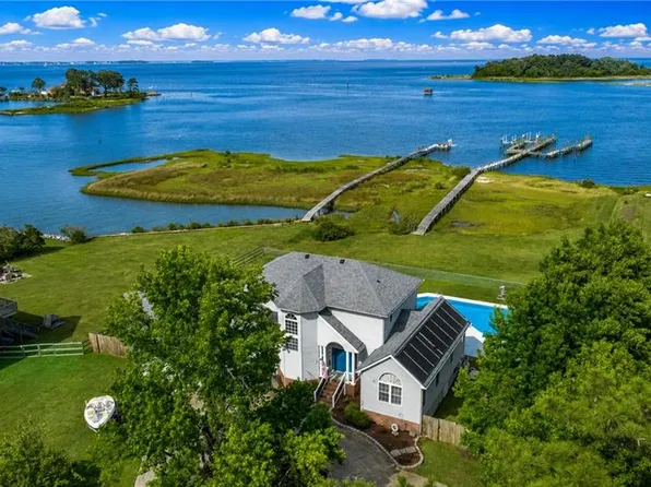 1214 Dandy Loop Rd, Yorktown, VA 23692
