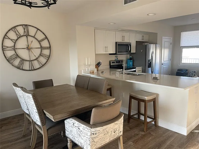 960 Starkey Rd #8402 — Photo 4