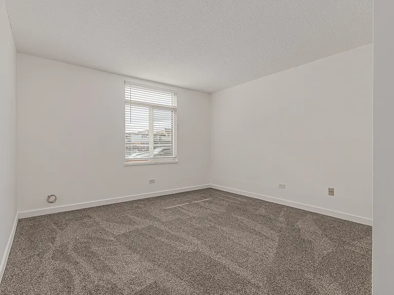 3371 S Monaco Pkwy #A — Photo 21
