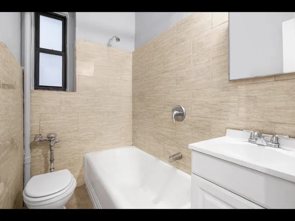 317 East 18th Street image 4 of 4