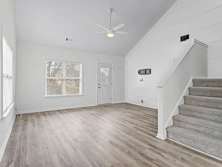 7926 Camden Hollow Rd — Photo 8