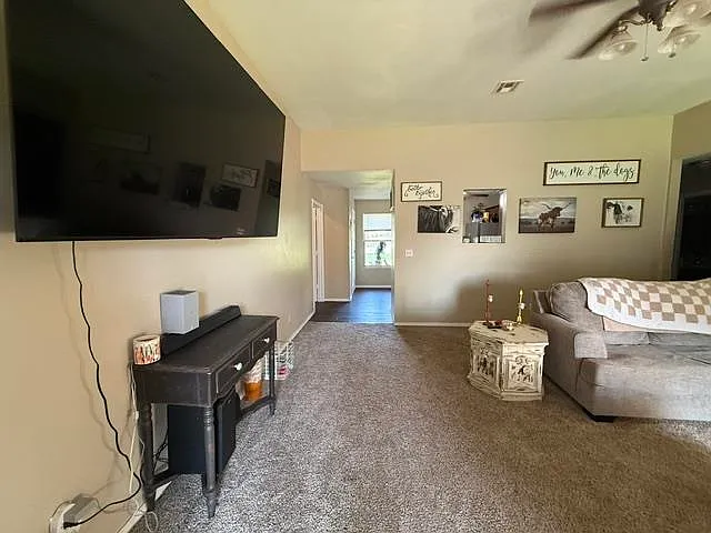 3215 Highland Dr — Photo 3
