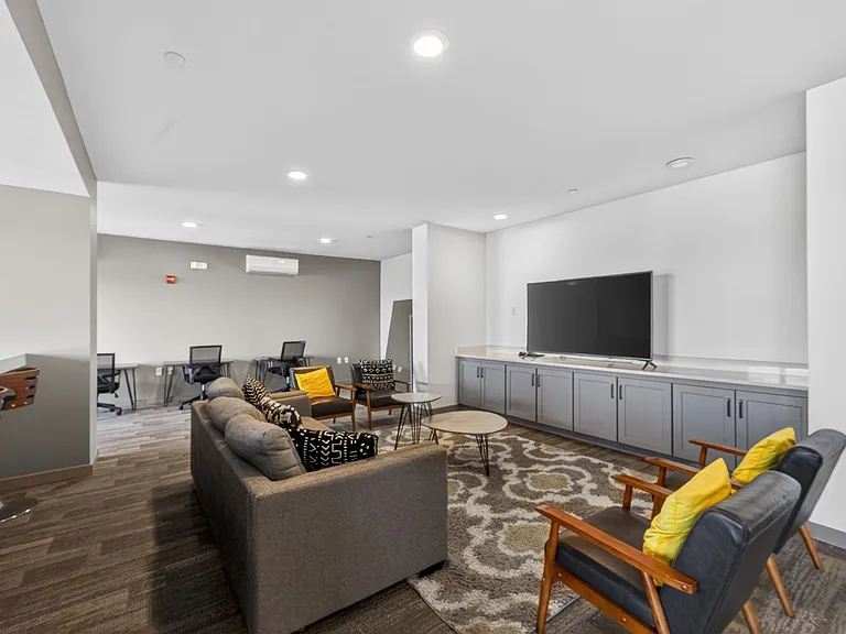 400 Herron Dr #21 — Photo 28