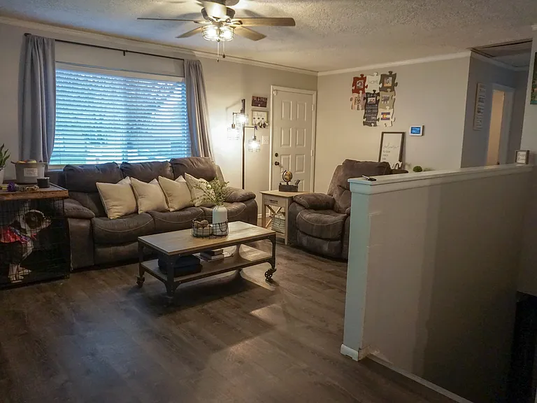 7340 Woodstock St — Photo 3