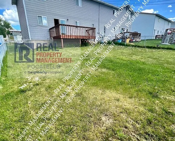 1247 Holman Ave — Photo 26