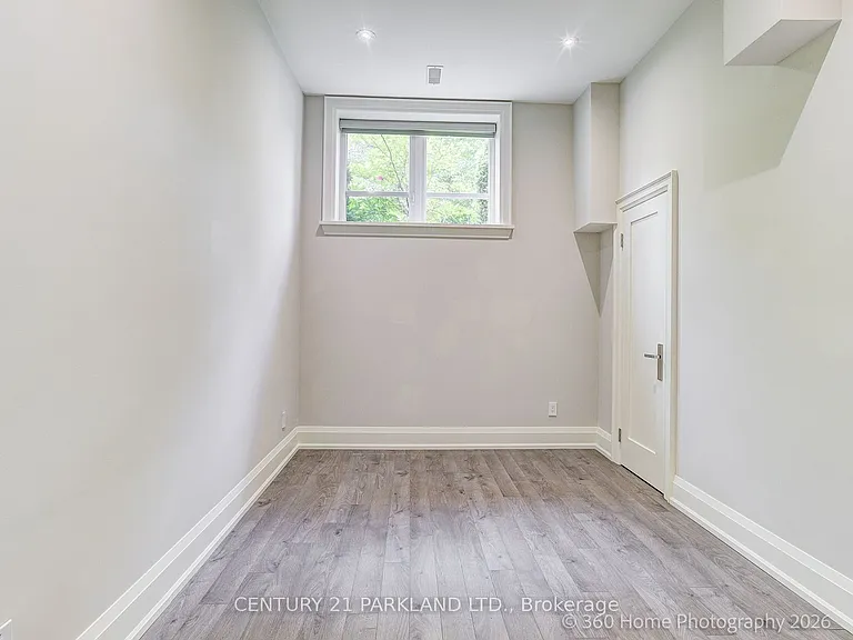 141 Churchill Ave — Photo 41