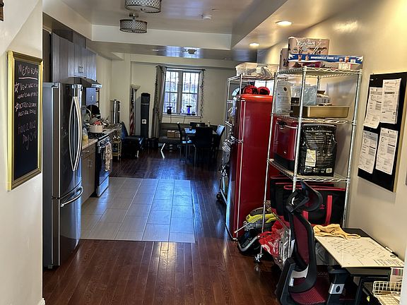 5th image of 1611 W Thompson St #1A