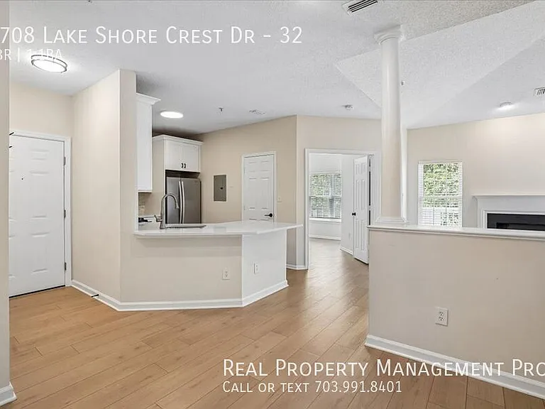 1708 Lake Shore Crest Dr #32 — Photo 8