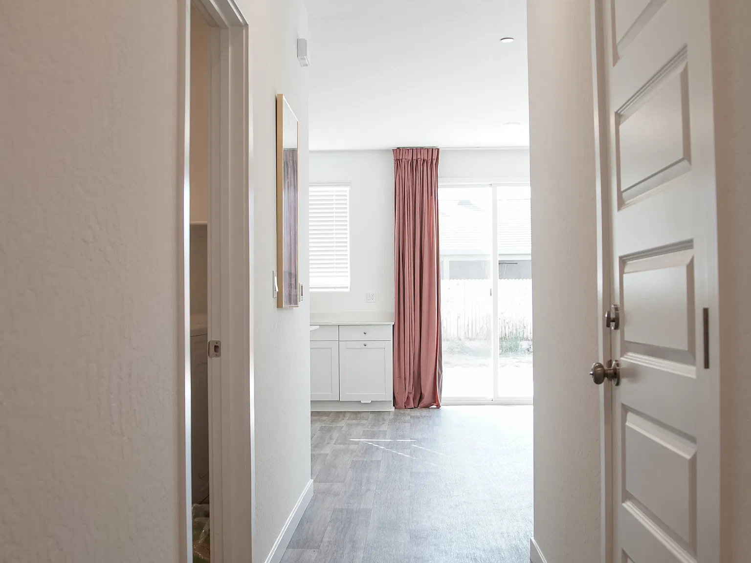 4 bed, 2241 sqft, $2,900 — Photo 4