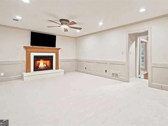 4th image of 12135 N Hickory Trce