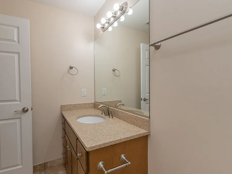 913 Walker St #102 — Photo 17