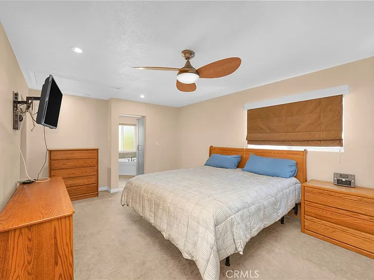 1521 S Dallas Dr — Photo 27