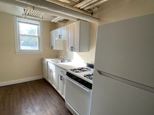 1318 N Van Buren St #13