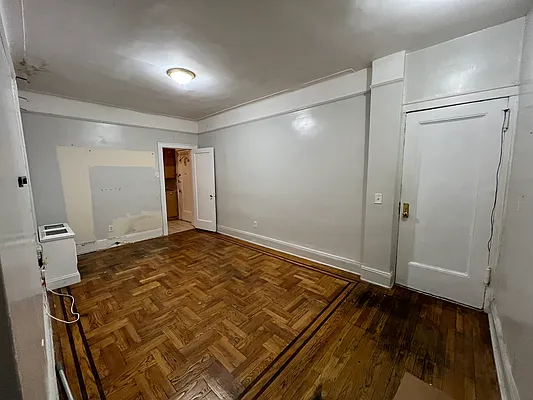 Rented by Olympic CIty Real Estate | media 10