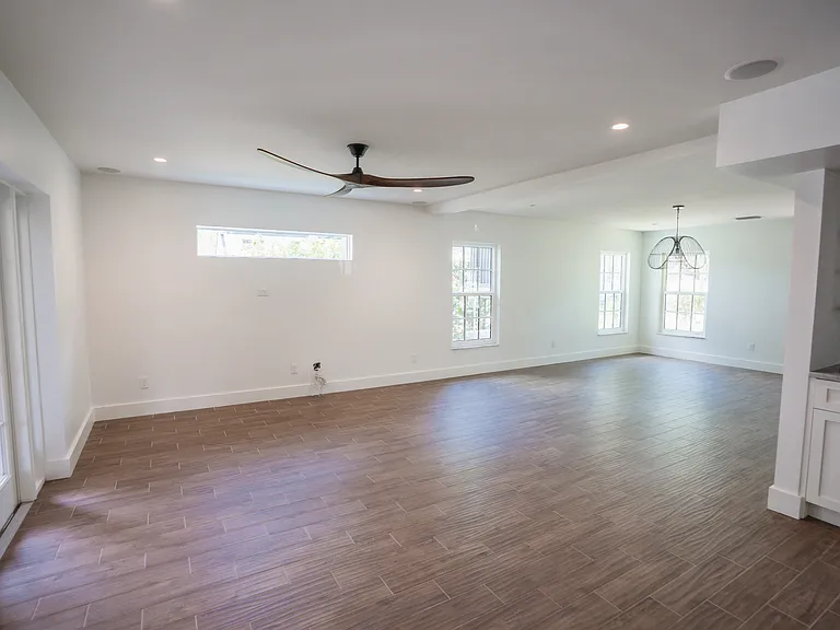 4819 W San Miguel St — Photo 81