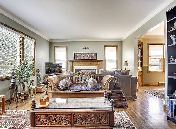 1st floor living room