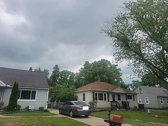 3rd image of 41814 Edison Ct