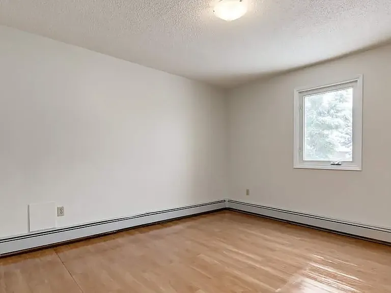 2399 Southview Dr SE — Photo 13