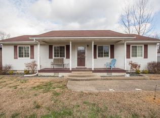 215 Columbia Ln, Shepherdsville, KY 40165