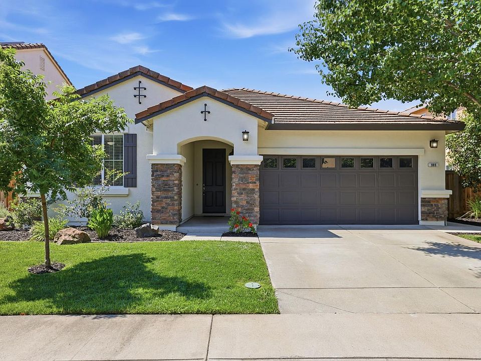 1st image of 986 Ashford Ln
