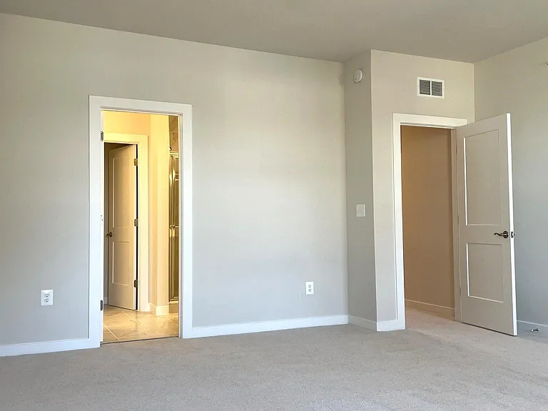 223 B Park Central Ter — Photo 30