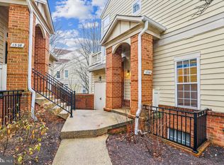 1330 Garden Wall Cir #402, Reston, VA 20194