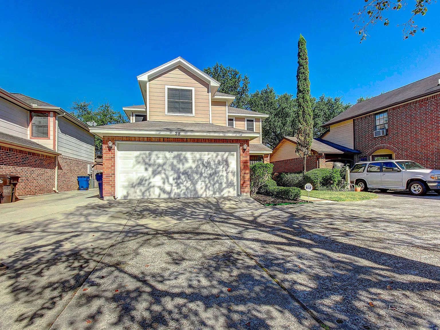 28 Regency Ln Houston TX 77088 — Photo 4