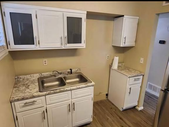 2nd image of 4949 Debeers Dr