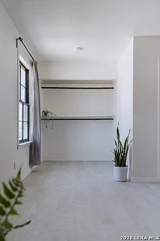 1 bed, 1.0 bath, 660 sqft, $850 — Photo 2