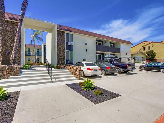 4th image of 1650 Emerald St #5