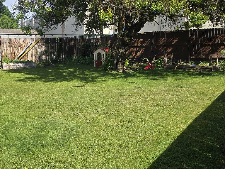 4524 N King Ct — Photo 4