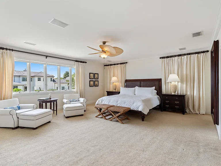 703 Royal Plaza Dr — Photo 9