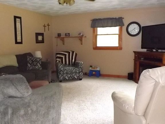2nd image of 3980 W Haymaker Ave