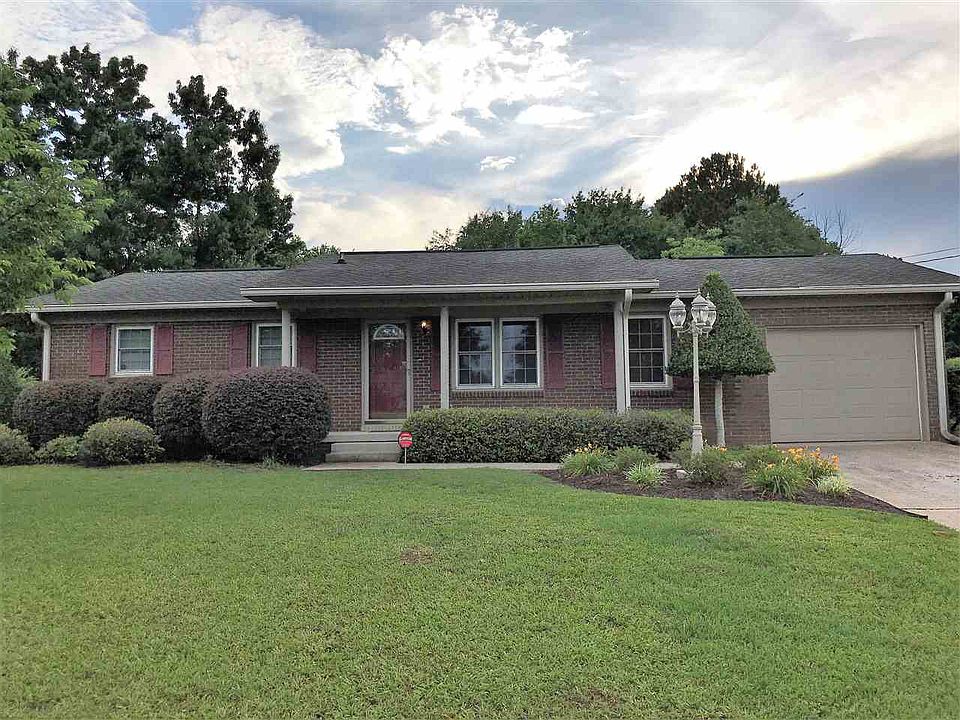 1st image of 615 Meadowridge Dr