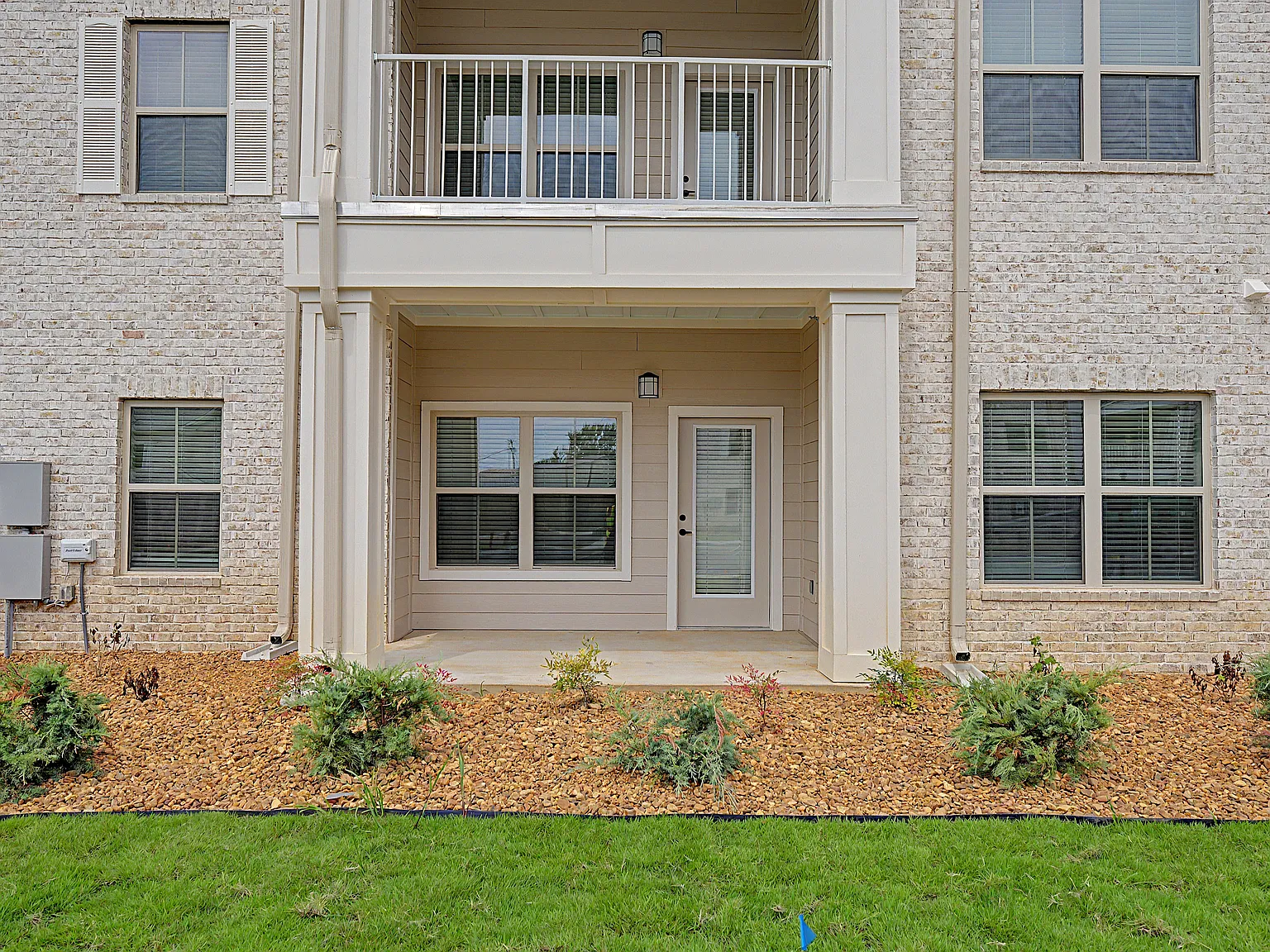 Oxford Commons Apartments — Photo 2