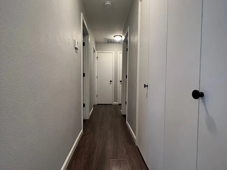 1011 Green Valley Dr — Photo 7