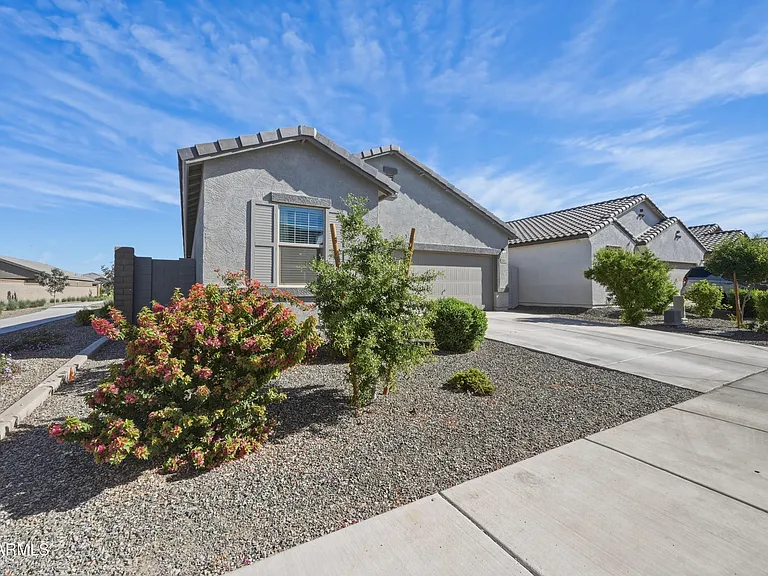 2022 E New Bonnet Ln — Photo 4