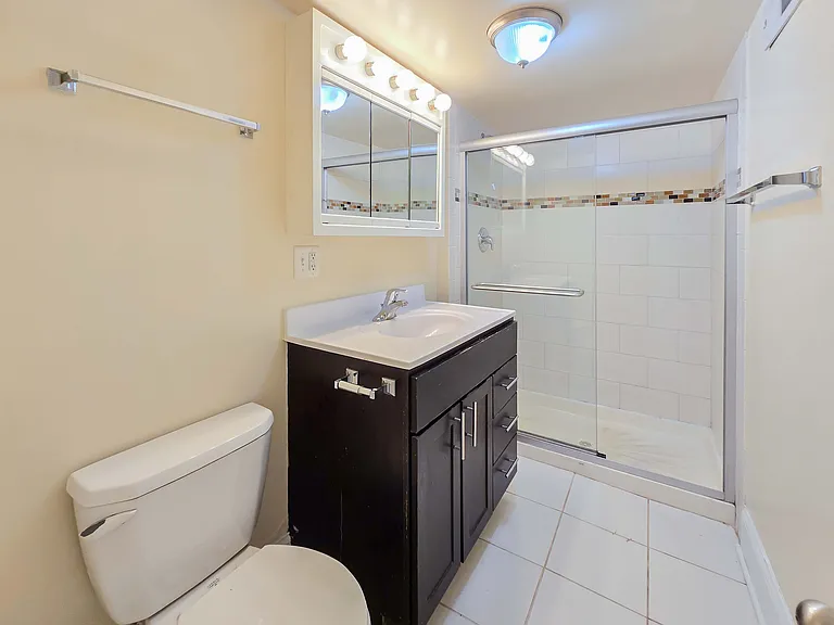 877 W Lill Ave #D1 — Photo 4