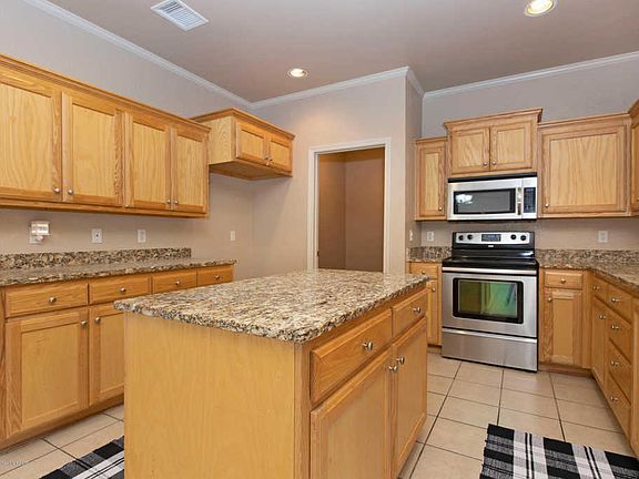 5th image of 9402 Shylana Ave